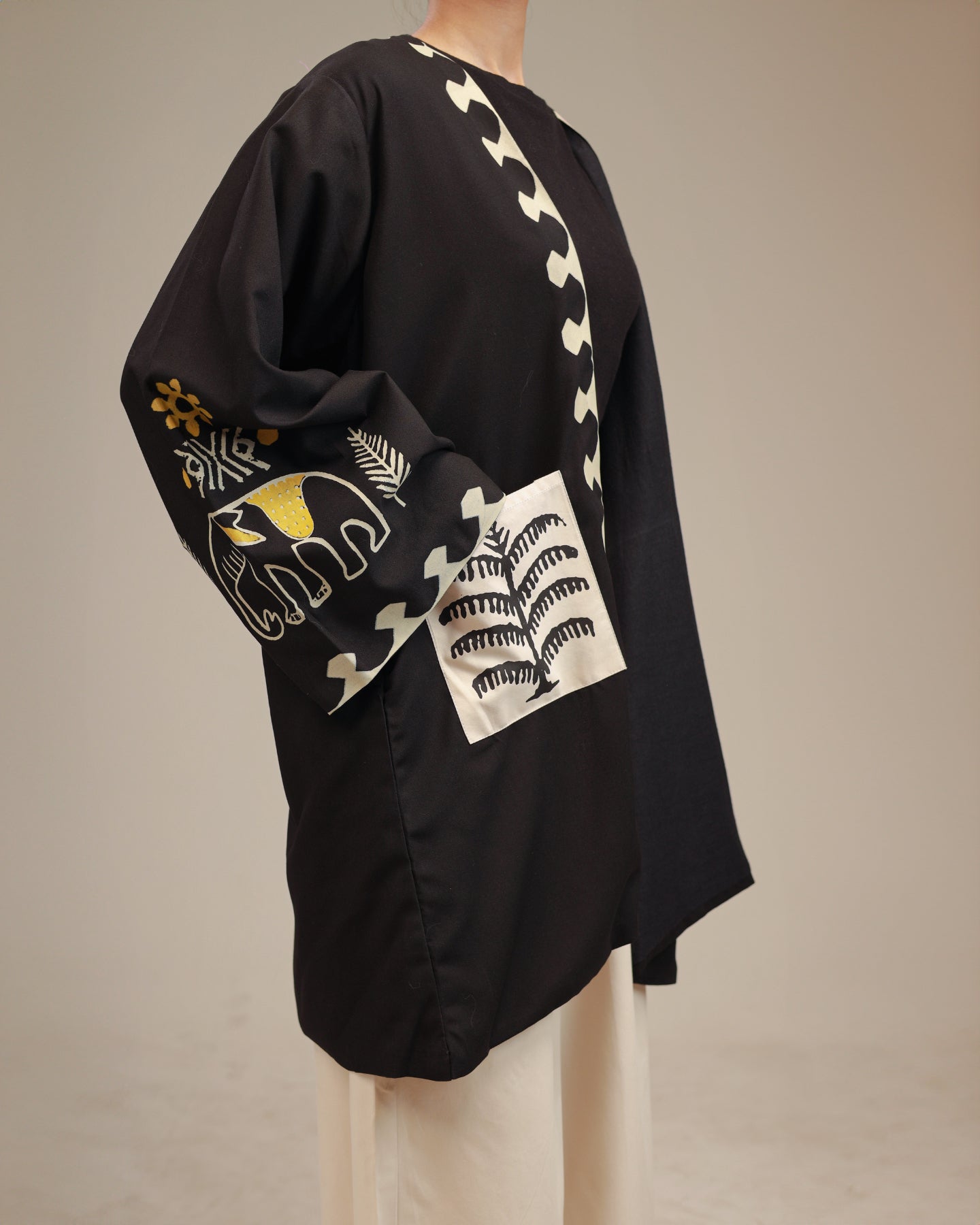 Rangdasti short length kimono jacket - black color - Hand-printed design - Studio shot - 8