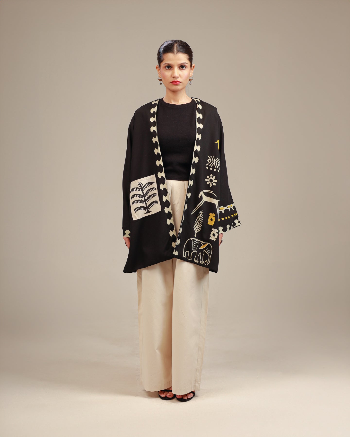 Rangdasti short length kimono jacket - black color - Hand-printed design - Studio shot - 2