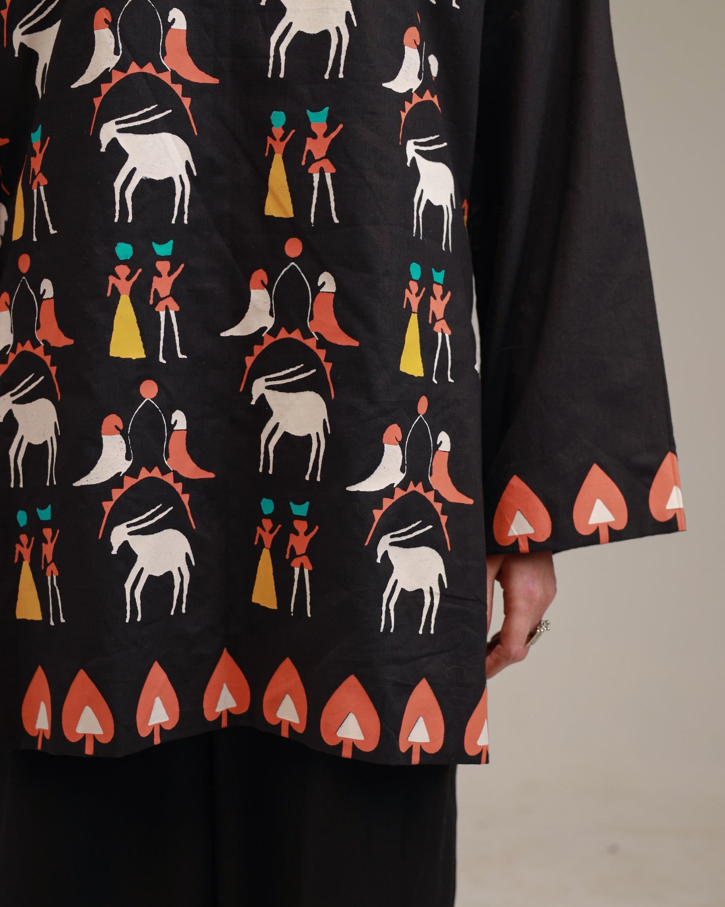 Rangdasti short length kurti - black color - Hand-printed design - Studio shot - 7