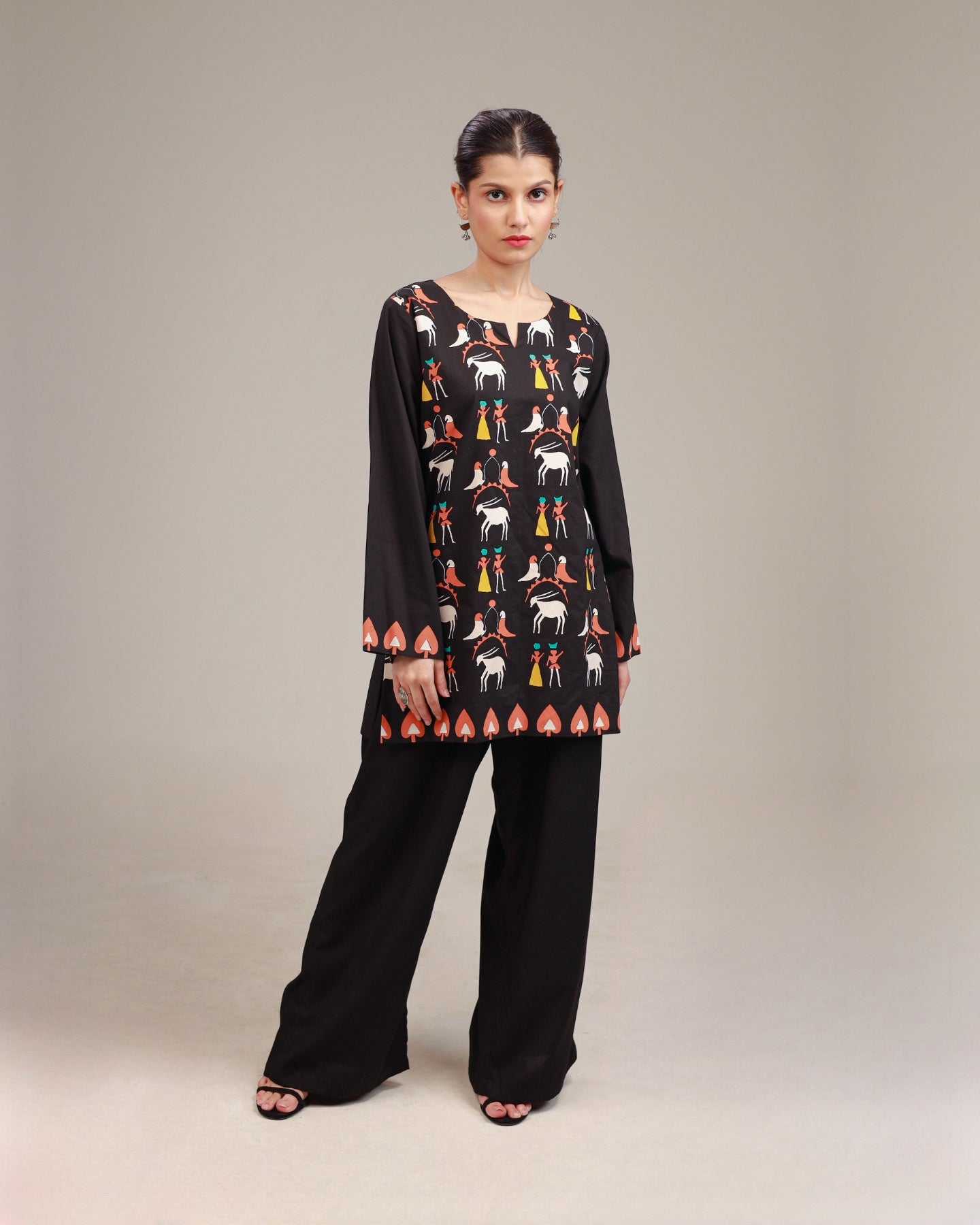 Rangdasti short length kurti - black color - Hand-printed design - Studio shot - 2