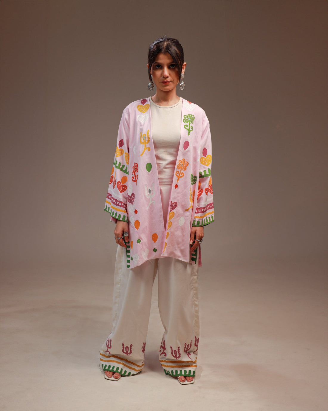 Rangdasti kimono jacket and pant set - Pink - Mid-length - Hand-printed abstract design - Studio shot - 1