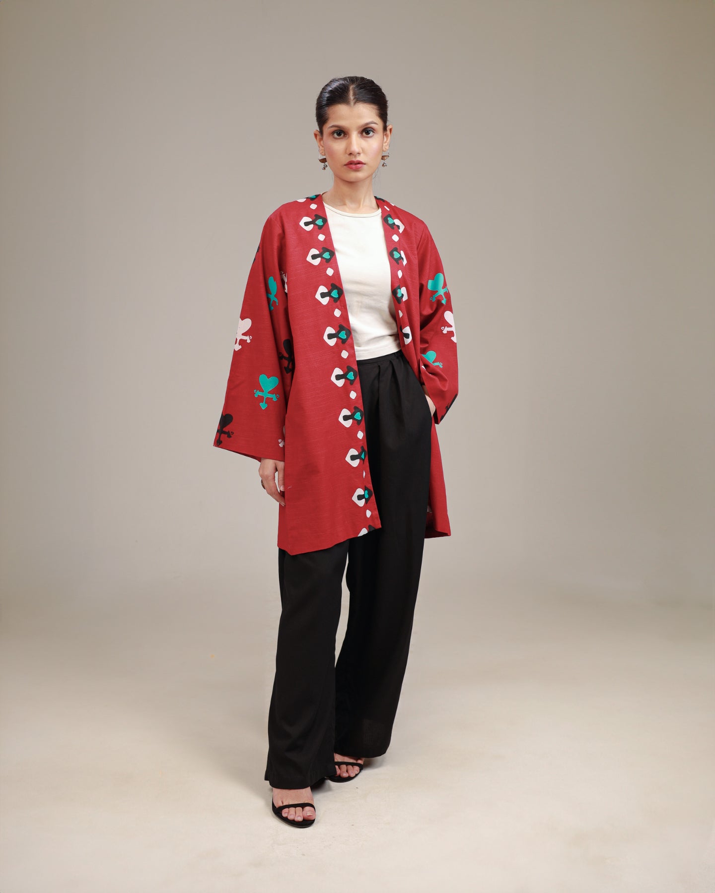 Rangdasti medium length kimono jacket - red color - Hand-printed design - Studio shot - 2