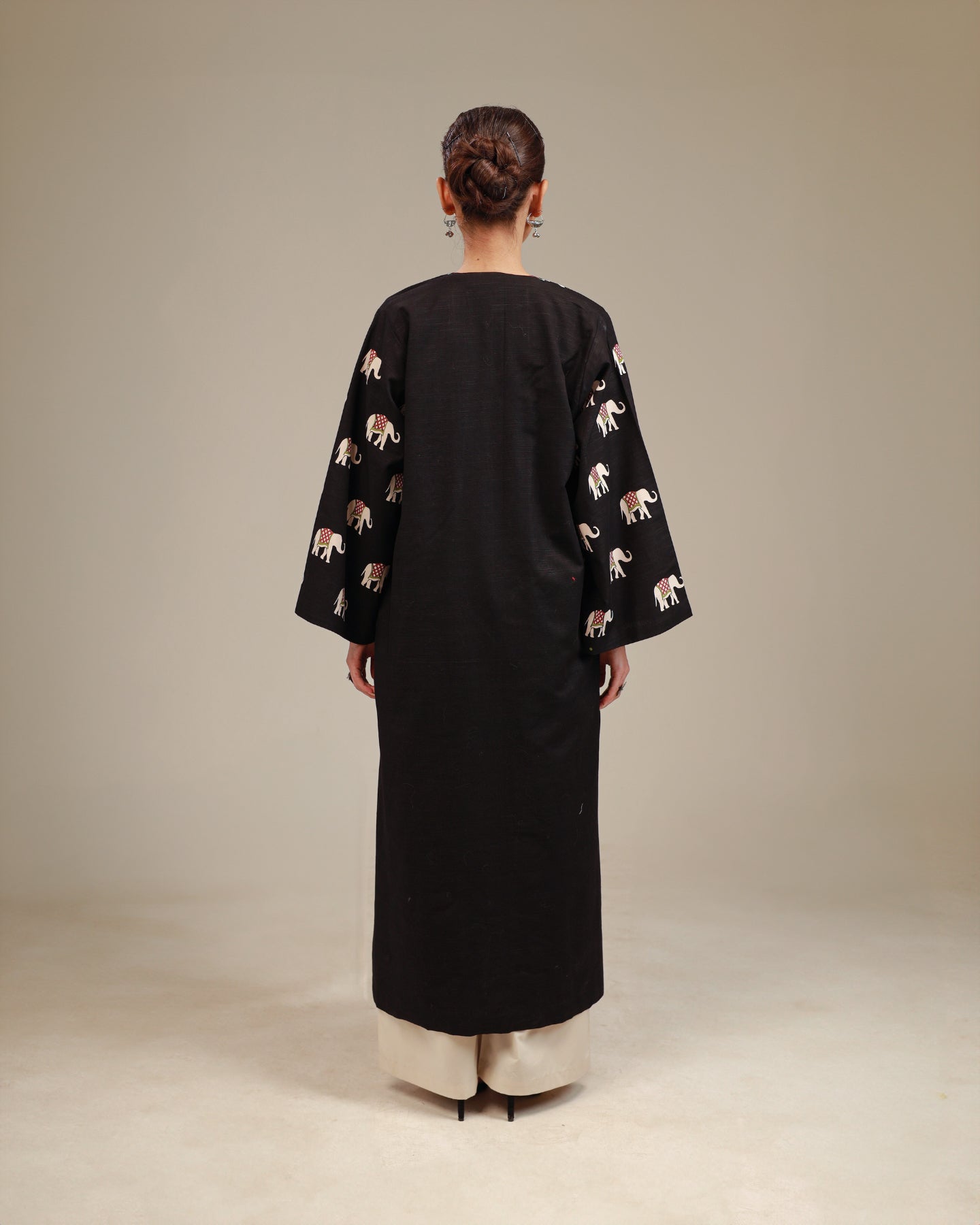 Rangdasti long length kimono jacket - black color - Hand-printed design - Studio shot - 10