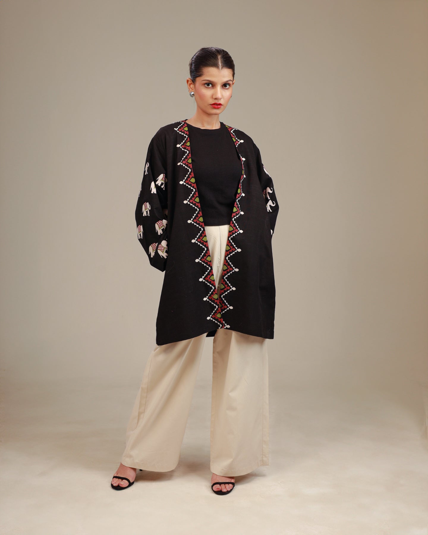 Rangdasti short length kimono jacket - black color - Hand-printed design - Studio shot - 1