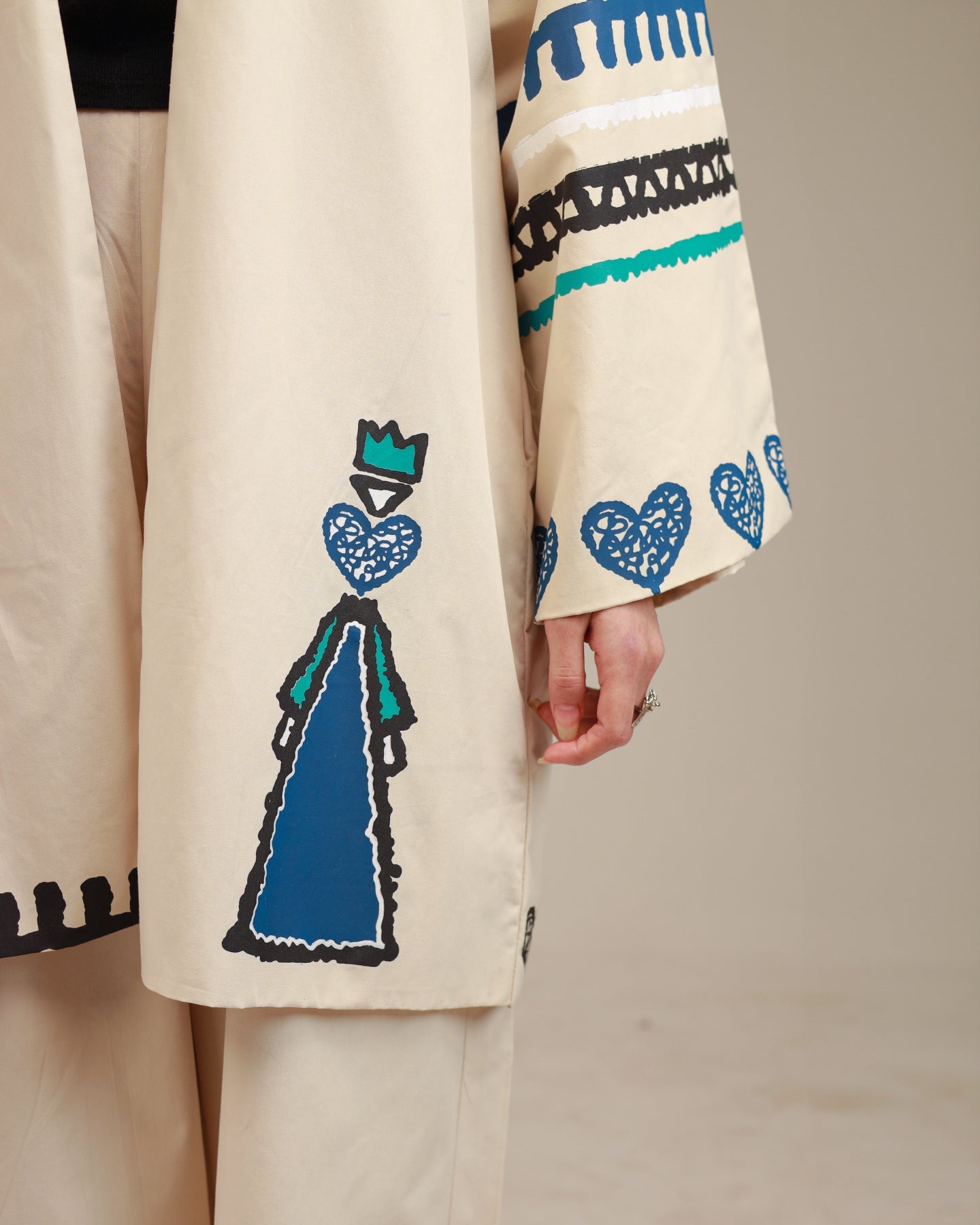 Rangdasti medium size kimono jacket - beige color - Hand-printed design - Studio shot - 10