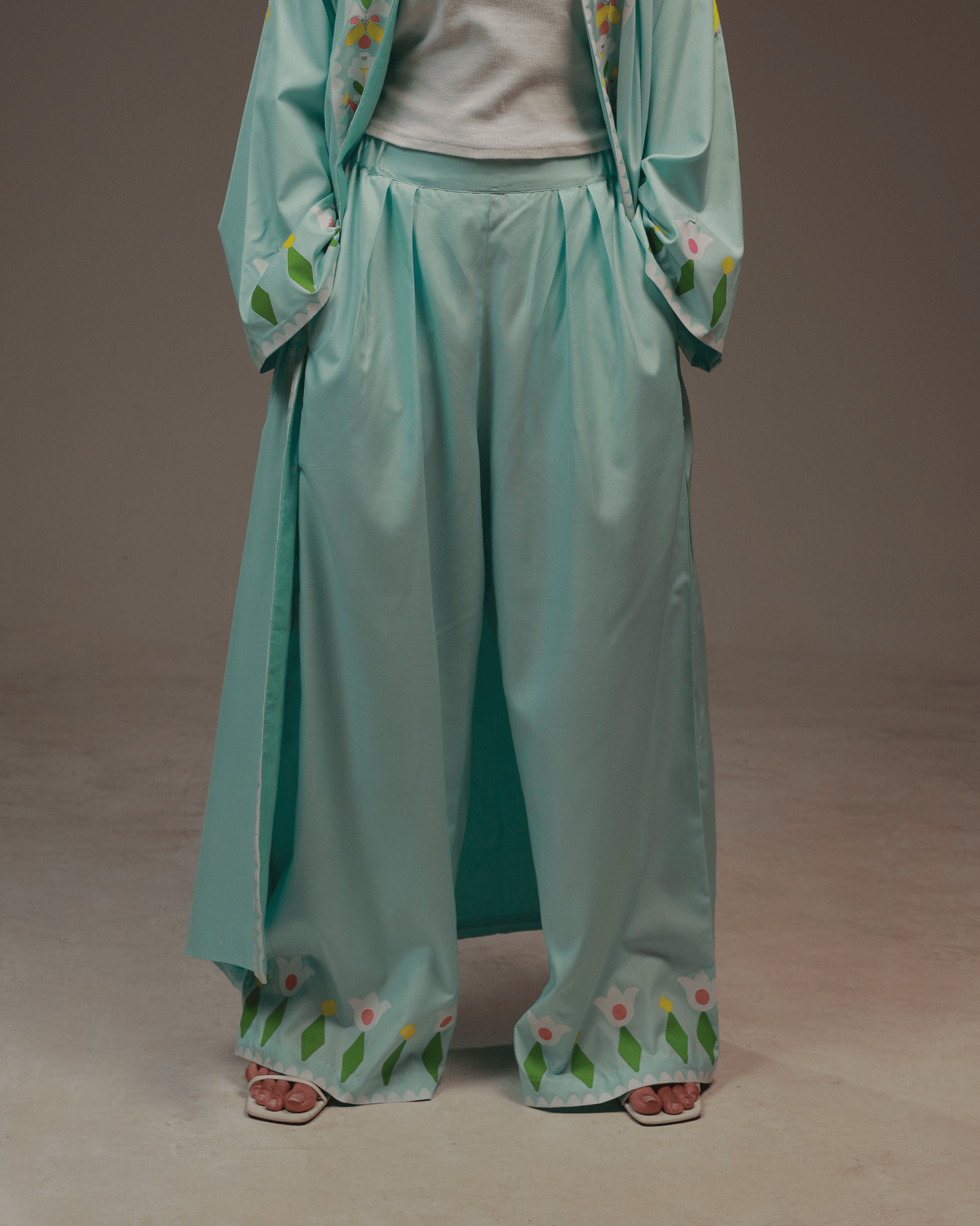 Rangdasti kimono jacket and pants - Tiffany Color - Long -length - Hand-printed abstract design - Studio shot - 13