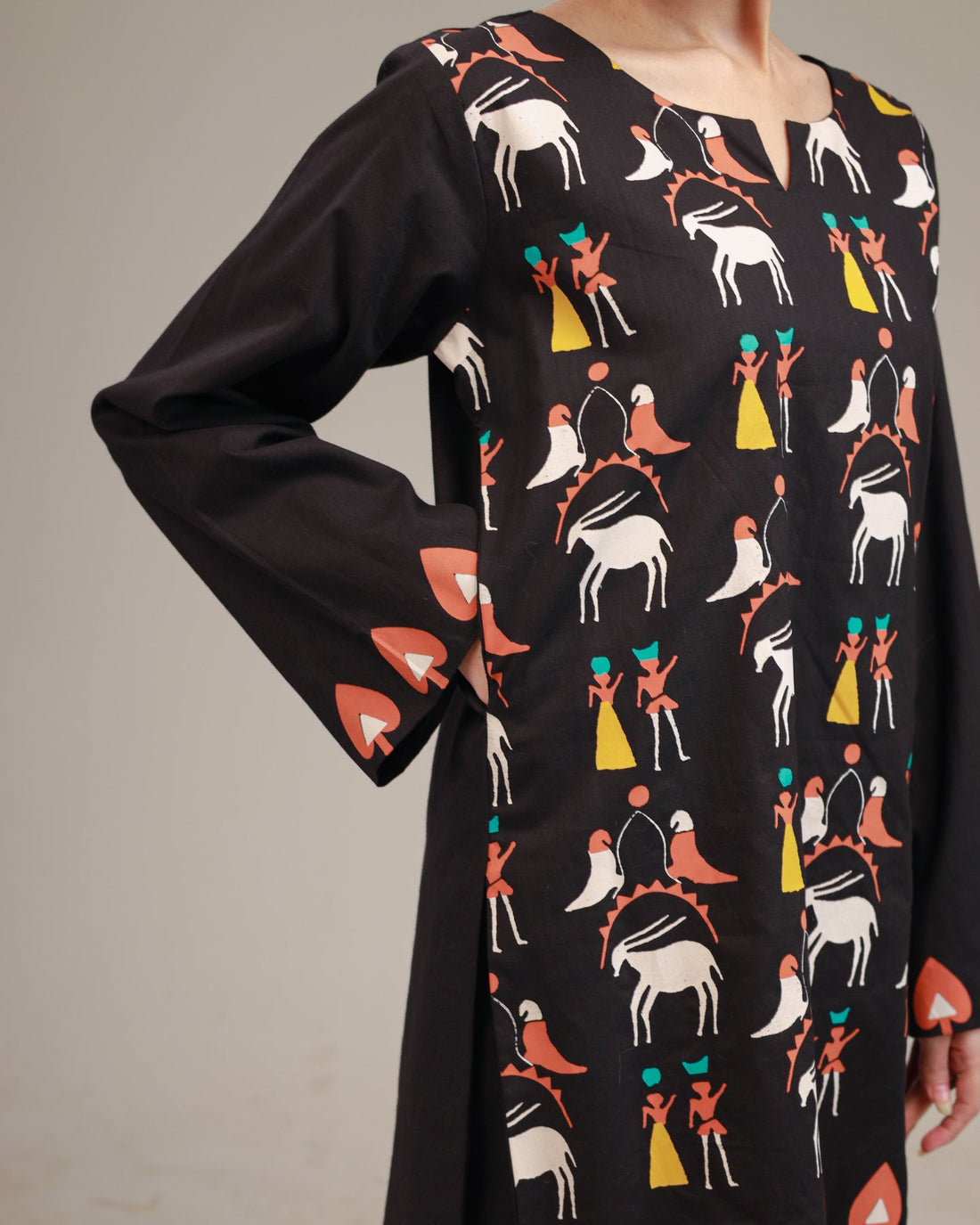Rangdasti short length kurti - black color - Hand-printed design - Studio shot - 2