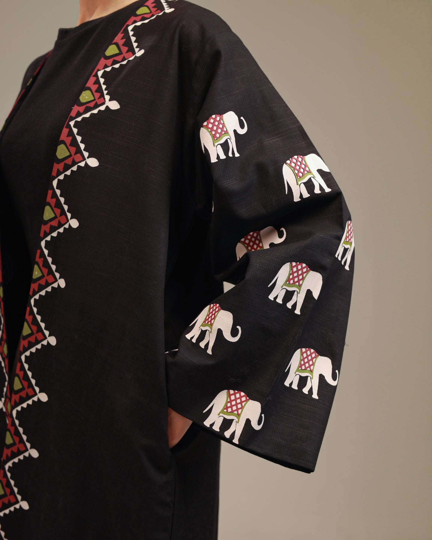 Rangdasti short length kimono jacket - black color - Hand-printed design - Studio shot - 4