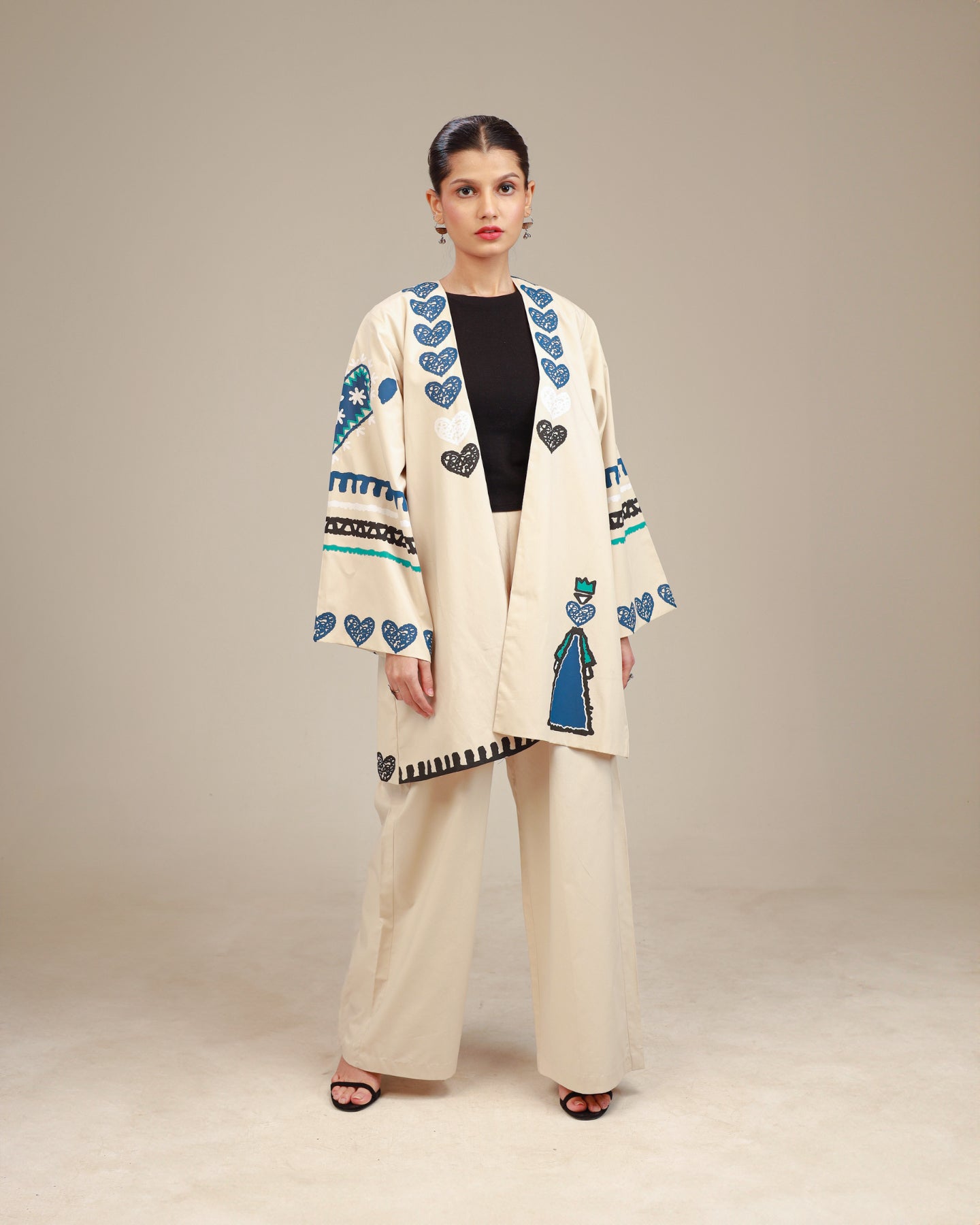 Rangdasti medium size kimono jacket - beige color - Hand-printed design - Studio shot - 4